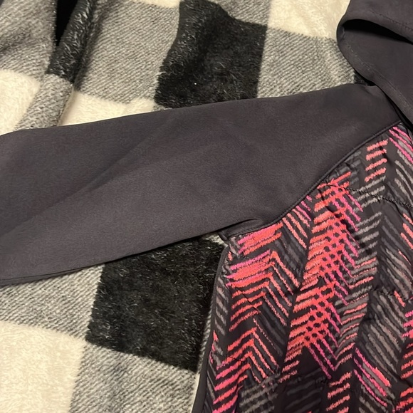 OshKosh B’gosh Hooded Light jacket / sweatshirt size 12 - Picture 8 of 16